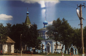 Крест над храмом?